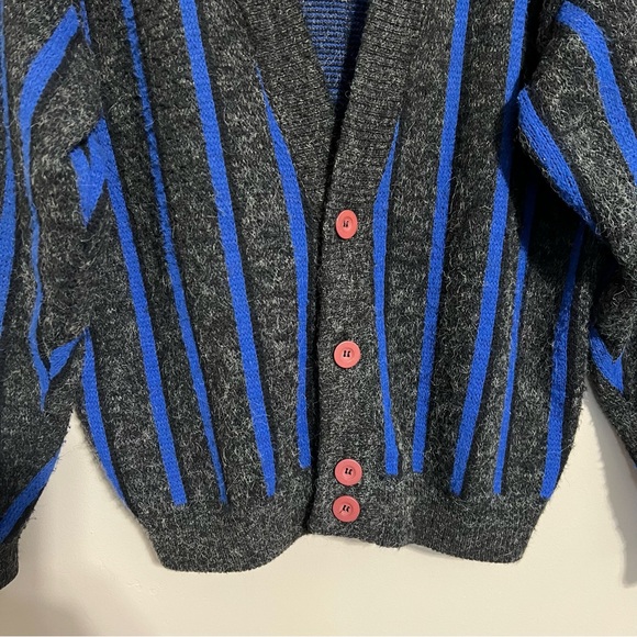 Vintage 80s JED Blue Gray Striped Fuzzy Cardigan size medium - Picture 2 of 8